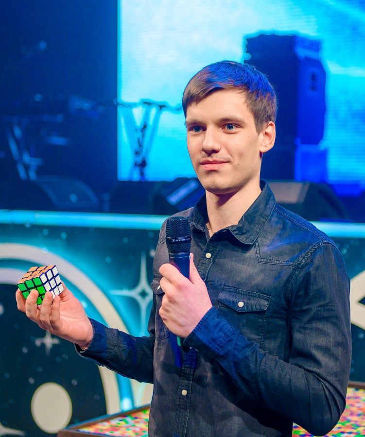 Rubik's cube performance on Company Party